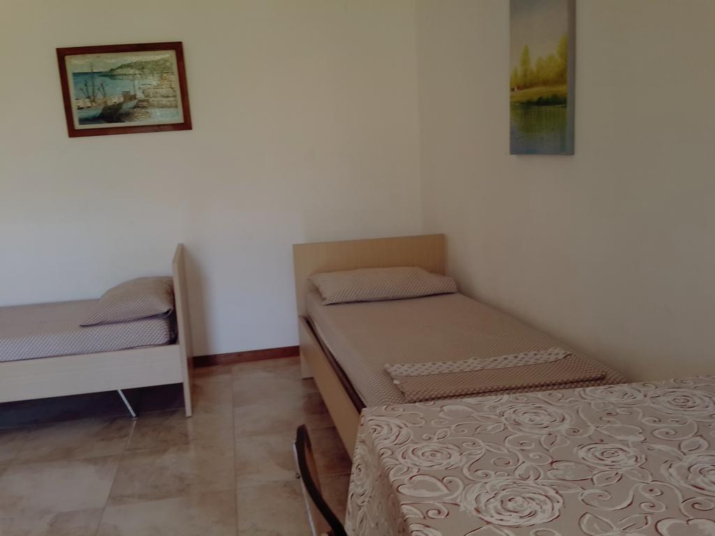 Velaj Apartments Орікум Екстер'єр фото